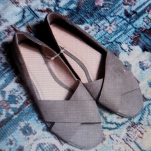 Gap Tan Suede Open Toe Flats Size 8